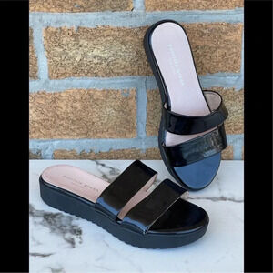 Patricia Green black slides.size 38/7.5